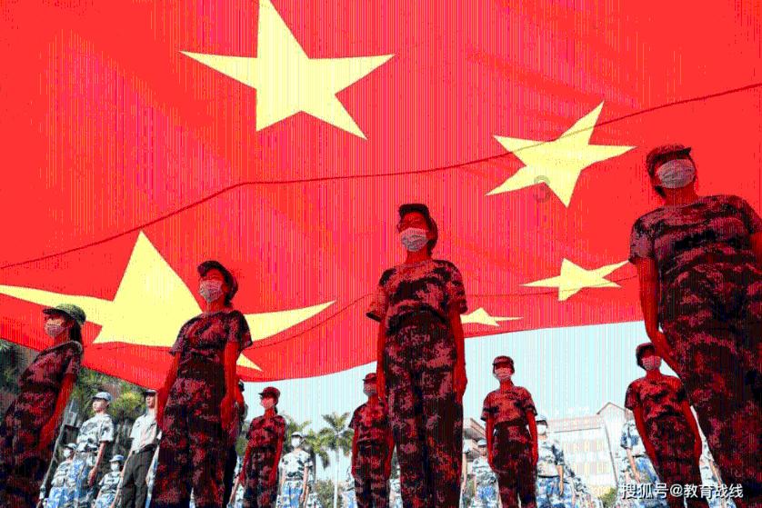 纵览·新春走基层丨走近春运“守护人”——我在螺旋隧道里“巡检”