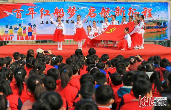 大模型观察｜从训练到落地金融业，大模型“升级之路”面临哪些挑战？