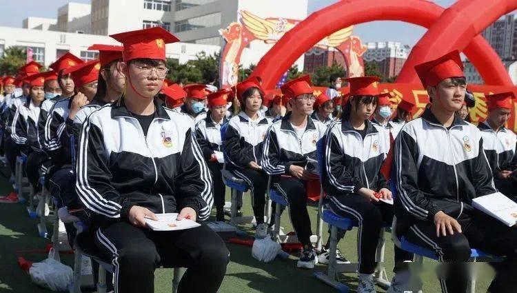 逃离诡异之林
